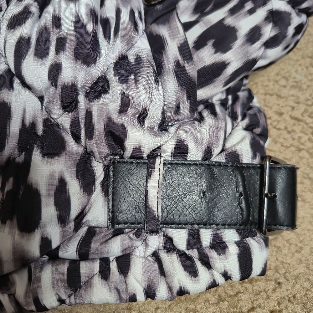 Andrew Marc New York Snow Leopard Print Puffer Coat Size Large - Picture 8 of 9